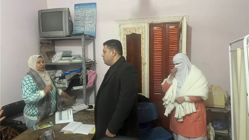 وحدة بياض العرب ببني سويف  تتابع خطة تحسين الرعاية الصحية