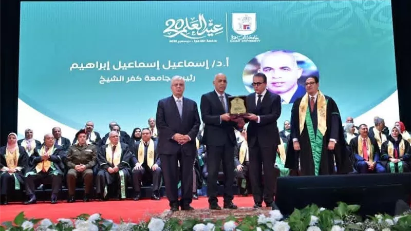 جامعة القاهرة تكرم إسماعيل إبراهيم في احتفال عيد العلم تقديرًا لمسيرته