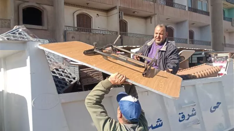 إزالة إشغالات وتعديات على أملاك الدولة خلال حملة مكبرة بحي شرق شبرا الخيمة