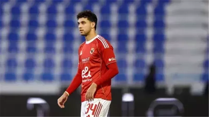 أحمد عابدين.. صخرة جديدة في دفاع الأهلي وإشراقة قطاع الناشئين