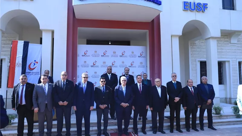 وزيرا التعليم العالي والشباب والرياضة يكرمان طلاب الجامعات “الأبطال”