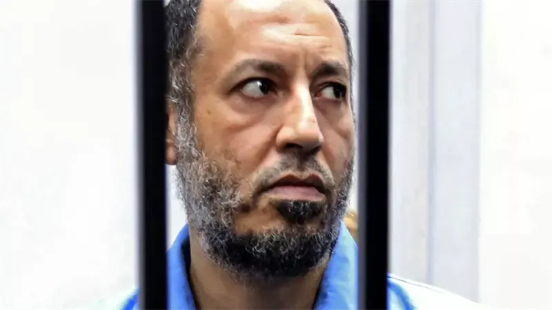 نجل القذافي ينشر صورة للواء الحداد: كان يتواصل معي في السجن
