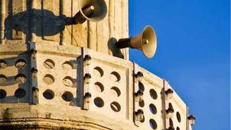 تشغيل قرآن الفجر يسبب الإزعاج.. دار الإفتاء تحسم الجدل «إنفوجراف» 
