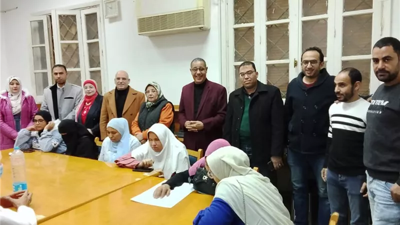 كلية الآداب تجسد المسؤولية المجتمعية عبر دعم القاعة السمعبصرية