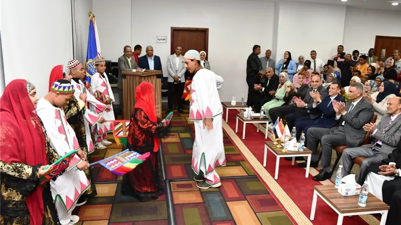 محافظ أسوان يشارك فى الاحتفال باليوم العالمى لذوى الاحتياجات الخاصة 