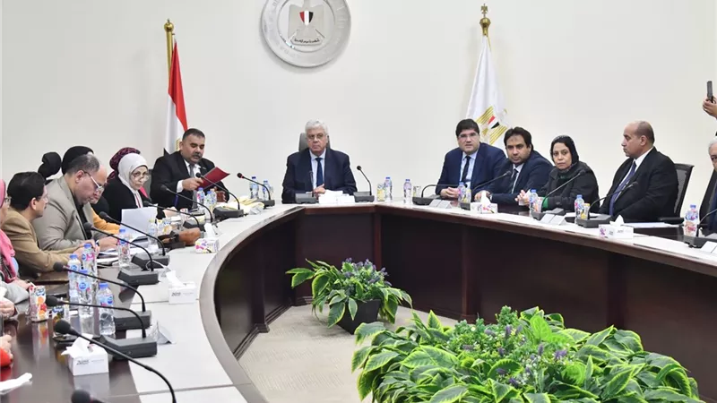 وزير التعليم العالي يعلن أسماء 50 فائزا بقرعة الحج|تفاصيل