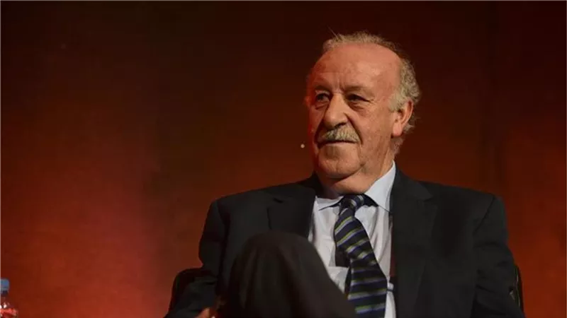 ديل بوسكي: تدريب ريال مدريد أسهل.. وغرفة الملابس مفتاح النجاح