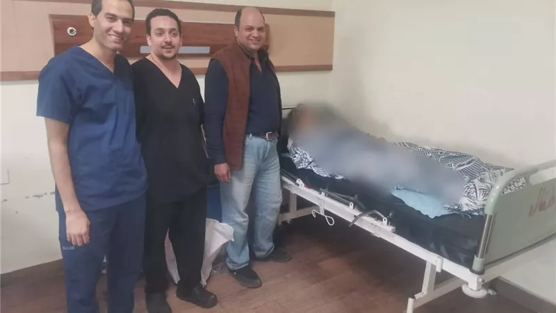 «استخرجوا جسم زجاجي بعد 10 سنوات».. عملية تنقذ بصر مريضة بأسيوط