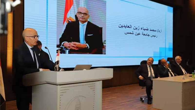 رئيس جامعة عين شمس: قسم الباطنة عمود أساسي في تعليم الطب والخدمة الصحية