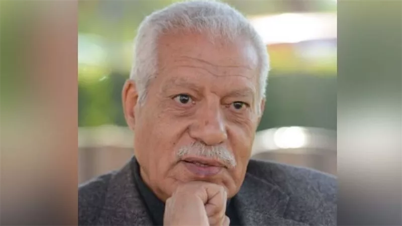 بموسوعة «شعراء العرب».. أحمد سويلم يلتقي قراءه في معرض الكتاب| خاص