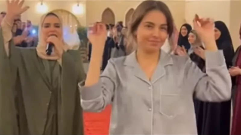 فتاة تستبدل الزواج والإنجاب بالنوم ورد فعل والدتها غير متوقع|فيديو وصور