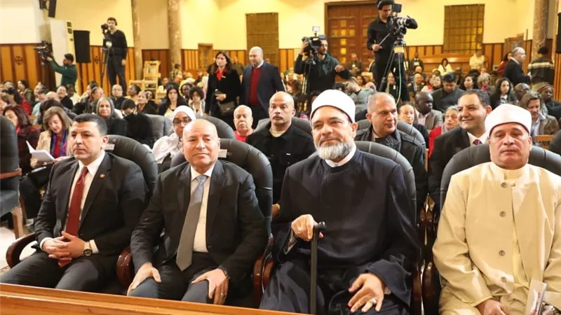 نيابة عن رئيس الوزراء.. محافظ القاهرة يشهد احتفال الطائفة الأسقفية