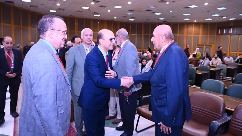 افتتاح فعاليات مؤتمر قسم التخدير والعناية المركزة وعلاج الألم بجامعة أسيوط
