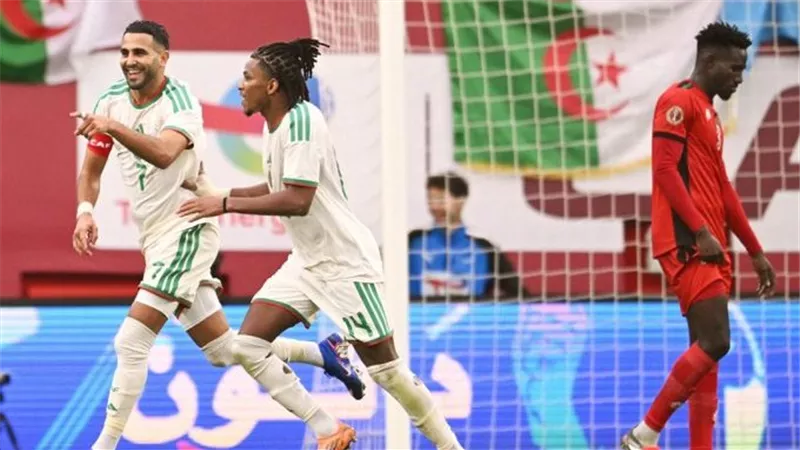رياض محرز يدون اسمه بحروف من نور في كأس أمم أفريقيا