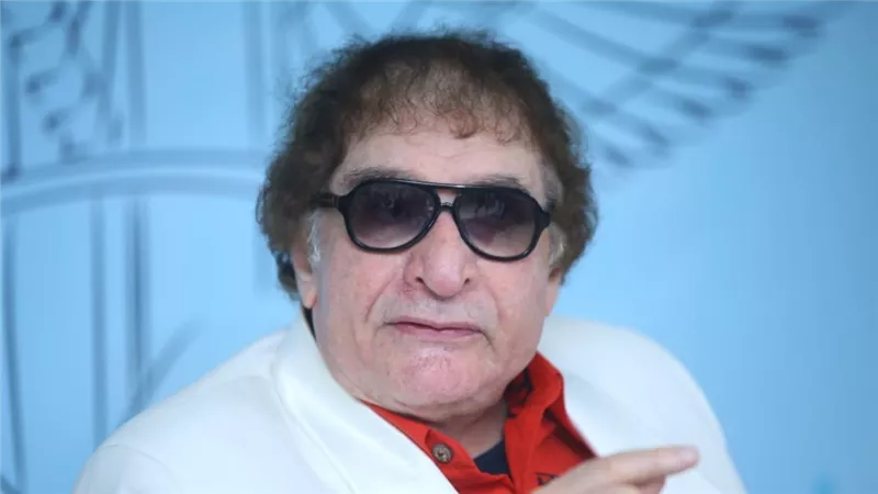 الصورة الأولى للنجم محيي إسماعيل بعد تحسن حالته الصحية