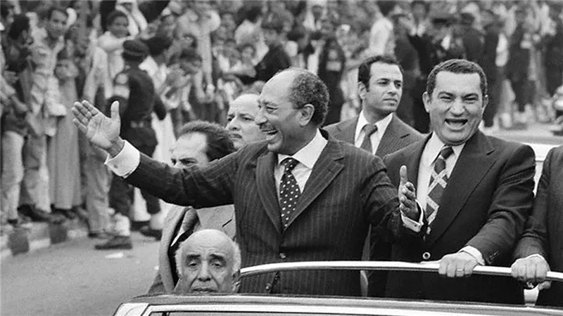 ذكرى ميلاد السادات.. قائد خرج من المنوفية وقاد مصر إلى النصر والسلام
