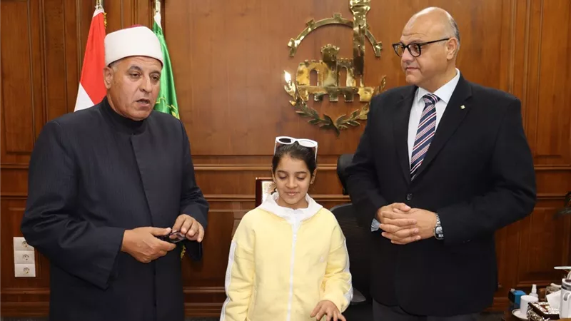 محافظ القليوبية يُسهّل التحاق الطالبة الفلسطينية 
