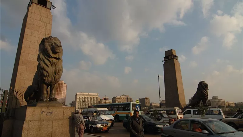 كوبري قصر النيل مغلق مؤقتًا.. المرور يعلن الطرق البديلة| اعرف السبب