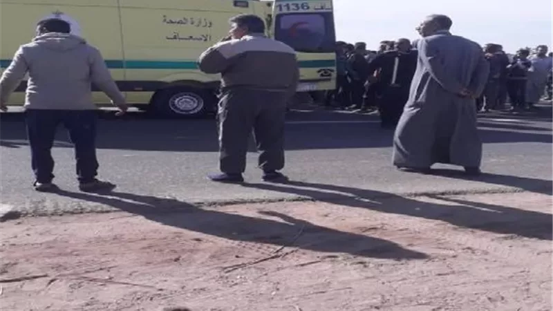 حادث انقلاب سيارة يُصيب 3 أشخاص بطريق القاهرة أسيوط الصحراوي بالفيوم