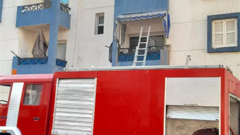 حريق بعقار سكني في حي الفيروز ببورسعيد|صور