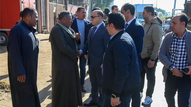 المواطن أولا.. محافظ كفر الشيخ يستمع لشكاوى أهالي القرى