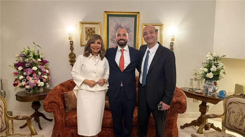طلاق عمرو أديب ولميس الحديدي بعد زواج دام لأكثر من 26 عاما
