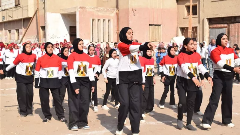 وزارة الشباب تنظم قوافل «حياة كريمة» لقرية نزلة العزازي بالشرقية|صور