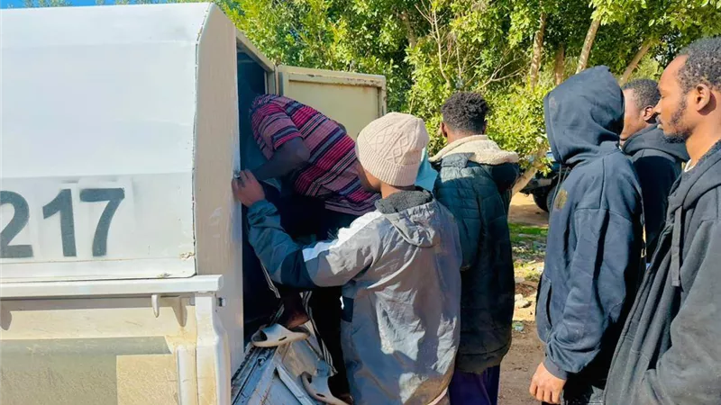 ضبط 132 مهاجرًا غير شرعي في بنغازي.. وتكثيف الأمن للحد من الظاهرة