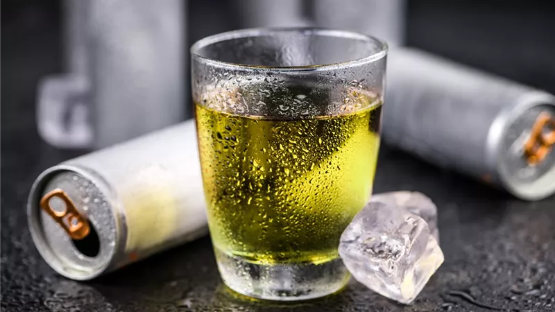هل يجوز تناول مشروبات الطاقة؟.. أمين الفتوى يجيب
