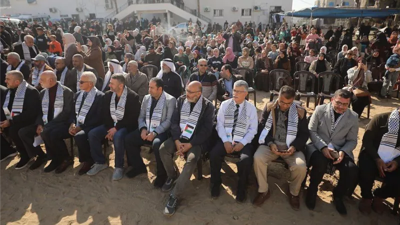 في ساحة مجمع الشفاء.. أطباء قطاع غزة يحتفلون بالتخرج من