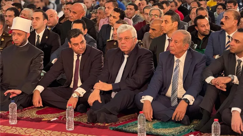 وزير التعليم العالي يشهد صلاة الجمعة من المسجد العباسي بجامعة بورسعيد