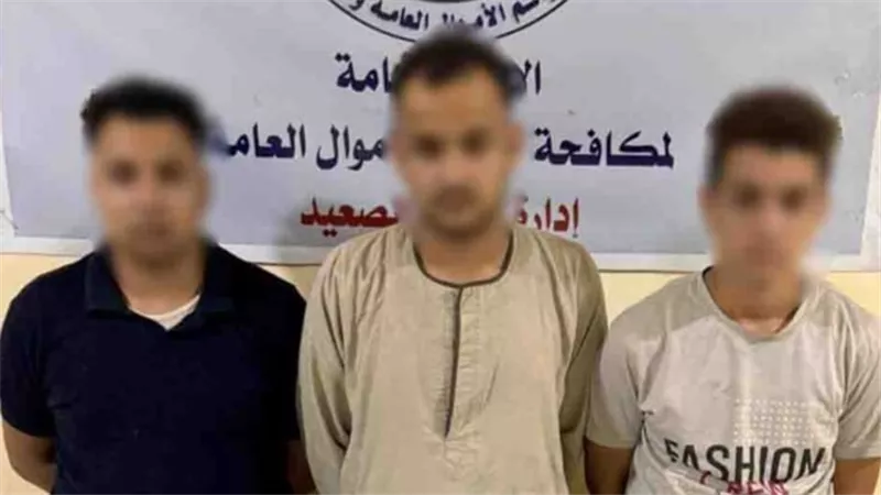 «احنا خدمة العملاء».. القبض على 3 أشخاص تخصصوا في النصب على عملاء البنوك