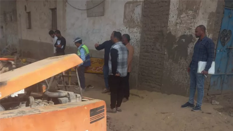   حصر المنازل المبنية بالطوب اللبن وإحالتها إلى لجنة المنشآت الآيلة للسقوط