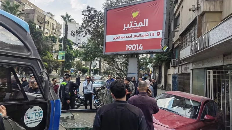 تصادم أتوبيس بـ ملاكي في منطقة المهندسين دون إصابات| خاص