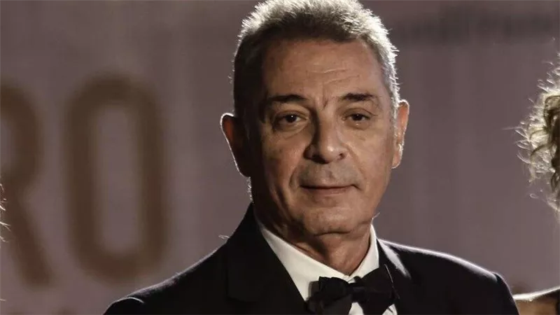 أول تعليق من محمود حميدة بعد وعكته الصحية: «مش هقدر أرد على الرسايل»