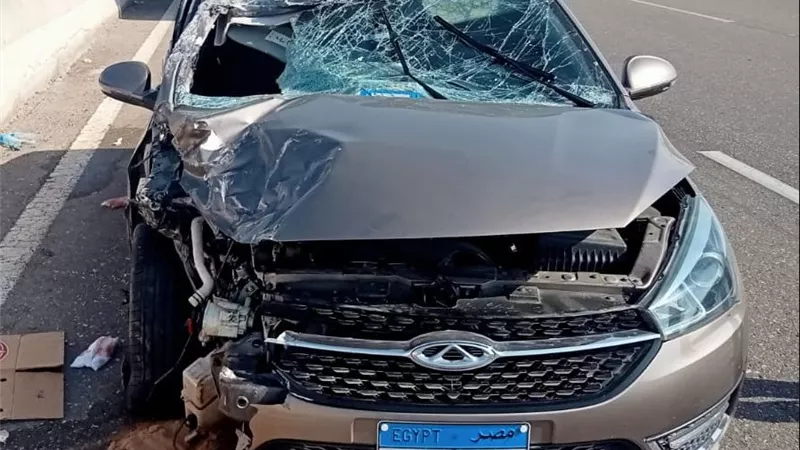 تصادم مروع بين ملاكي ونقل أمام بوابة حدائق الأهرام الثانية