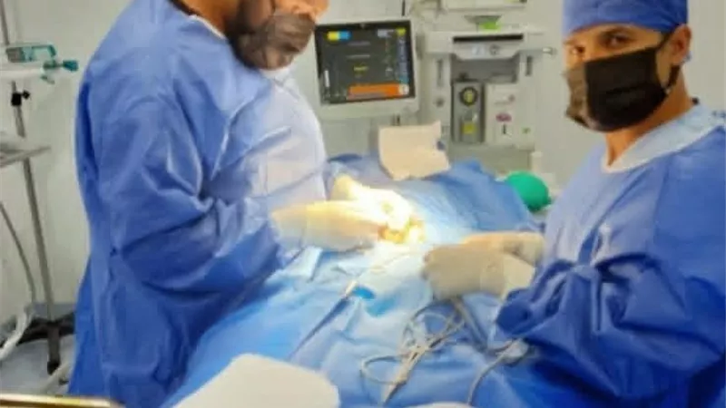 تدخل جراحي معقد لطفل عمره 26 يوما بمستشفى الأطفال بالبحيرة