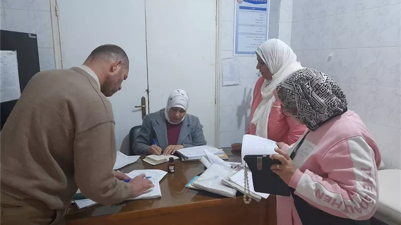 صحة بني سويف تنزل الميدان لضبط أداء وحدات الرعاية الأساسية