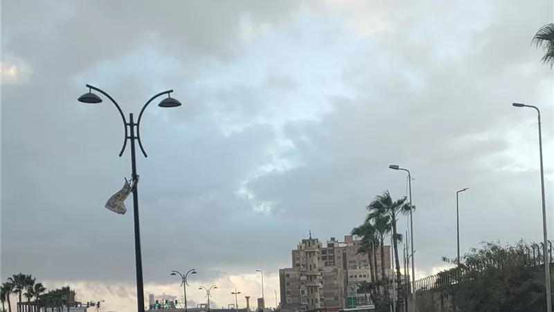 أجواء خريفية.. أمطار خفيفة تضرب مدن وقرى البحيرة    