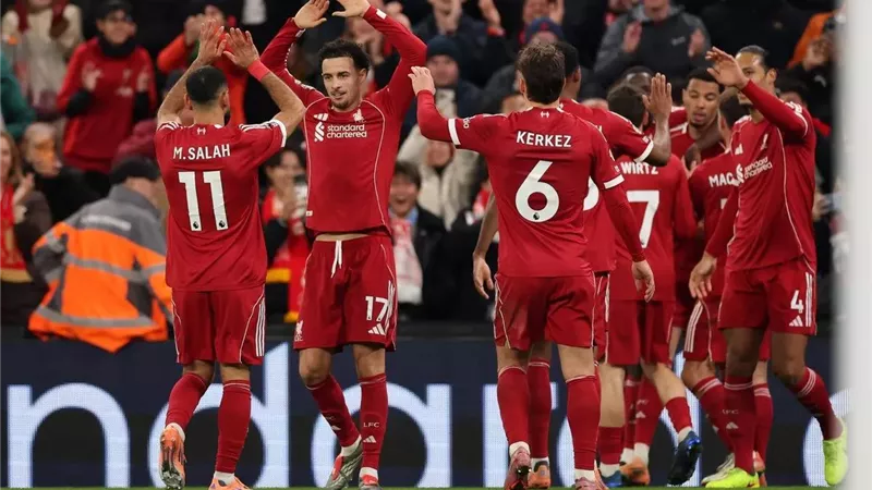 في غياب صلاح.. ليفربول يستضيف وولفرهامبتون بالدوري الإنجليزي