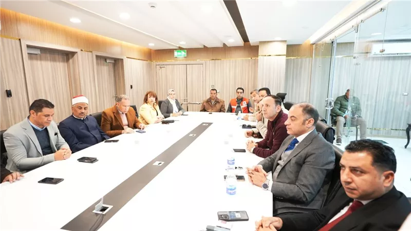 محافظ أسيوط يتابع جولة إعادة الدائرة الثالثة من مركز سيطرة الشبكة الوطنية