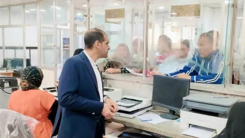 جولة رئيس مركز ومدينة كفرالشيخ بالمركز التكنولوجي ويحل مشكلات المواطنين