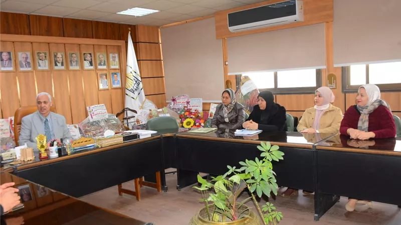 مركز الدعم النفسي بجامعة أسيوط يطلق سلسلة ندوات خلال إجازة نصف العام