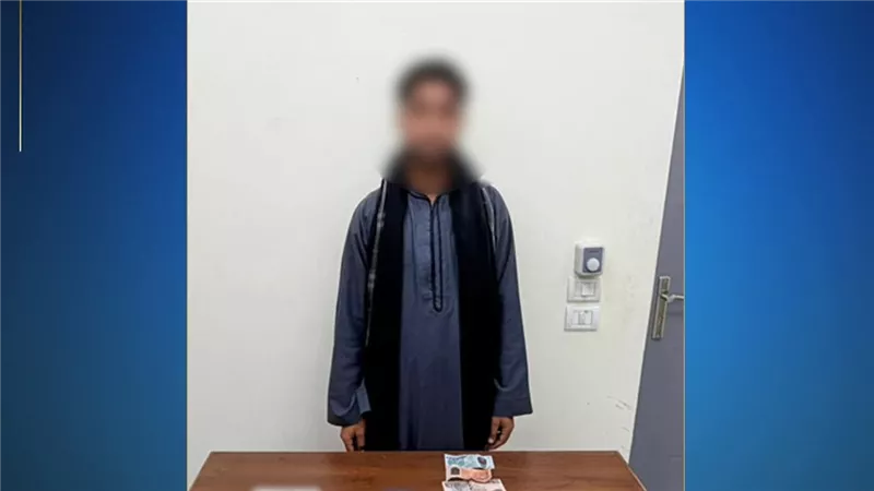 كروت دعاية ومبالغ مالية وبطاقات شخصية.. القبض على شخص في لجان دار السلام