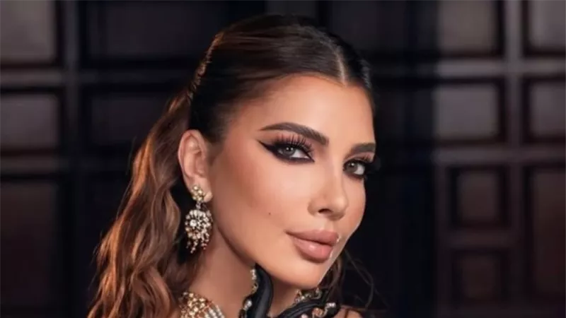 تعيد سحر «كوكب الشرق».. أصالة تتألق في الكويت بعقد مستوحى من أم كلثوم 
