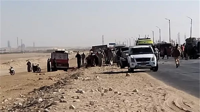 تصادم سيارتي نقل على طريق الشيخ فضل في المنيا دون وفيات