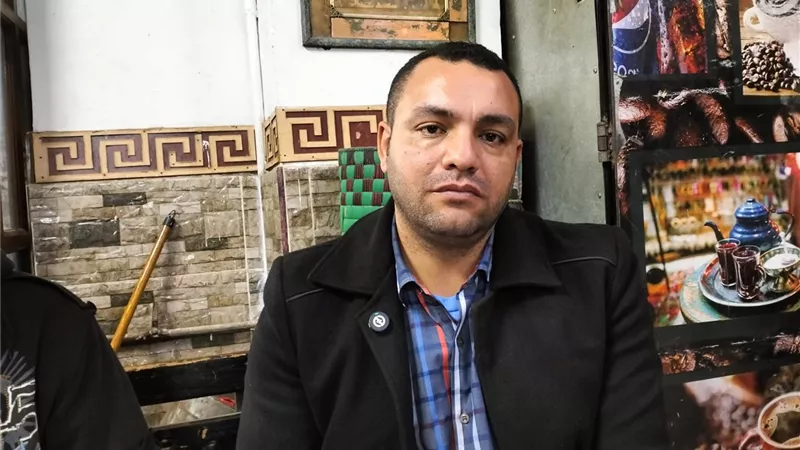 «حجر موت».. مواطن بـ«السنطة» يستغيث: أشقائي حاولوا قتلي لطردي من منزلي