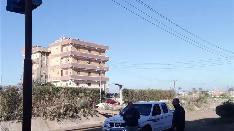محافظ كفرالشيخ يتابع جهود تطوير منظومة الإنارة العامة بسيدي غازي