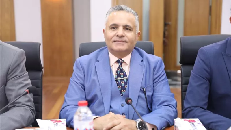 «حنيجل»: توفير كل الدعم وتذليل أي عقبات لطلاب جامعة السويس في الامتحانات