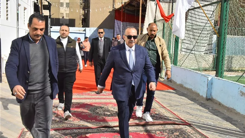 محافظ أسيوط يواصل جولاته لمتابعة انتخابات النواب بالدائرة الثالثة 
